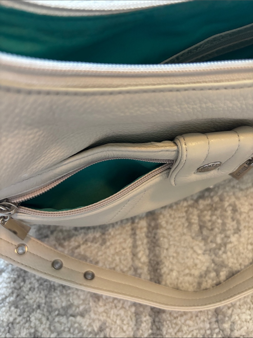 Stone & Co. Cream Leather Shoulder Bag with Front Zip Pockets - Picture 7 of 8